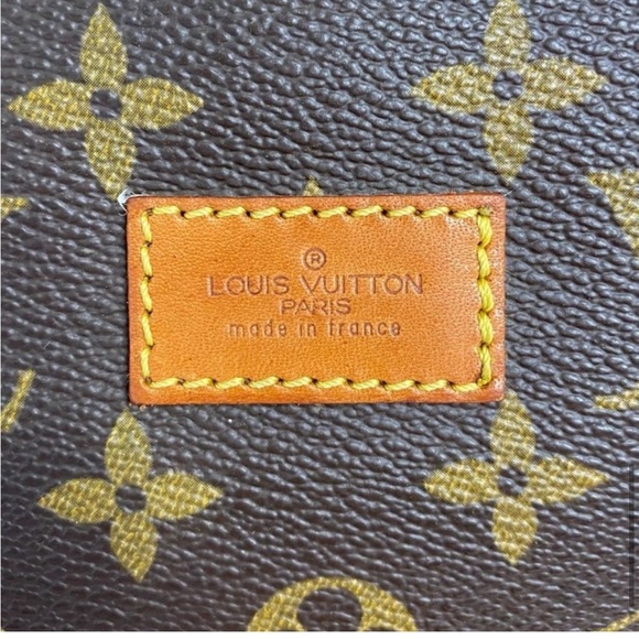 Louis Vuitton saumur 35 mesenger crossbody bag - Picture 11 of 16